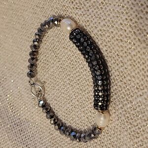 Stunning Gunmetal and Pearl toggle Bracelet
